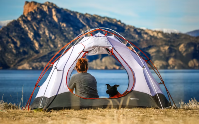 How to Set up a Large Tent by Yourself